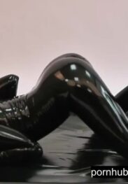 Trazim obdarenog taticu da napravi curu od mene latex/visoke cizme