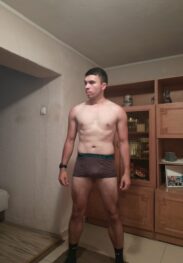 Mlad decko za dobre tete
