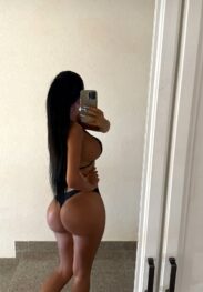 Mia