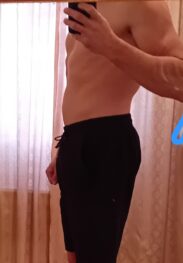 Simpatican, zgodan i okej lik. 19cm zezalica. Ceka na tebe